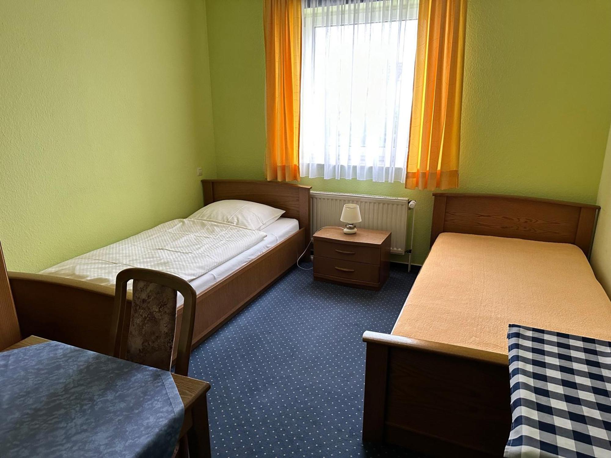 Haus Pegasus Hotel Garbsen Ruang foto